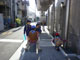 084